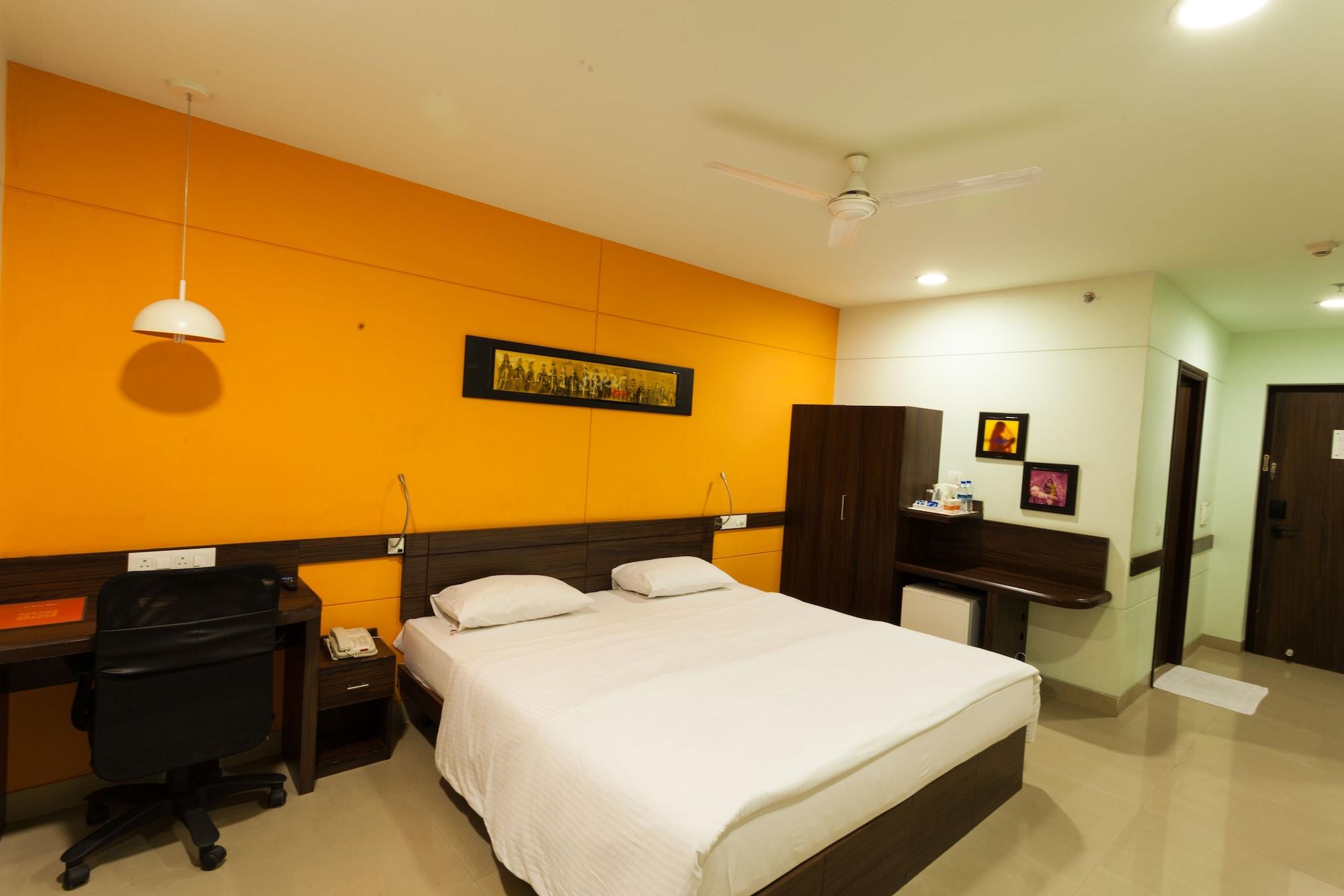 Отель Noida 63 Экстерьер фото