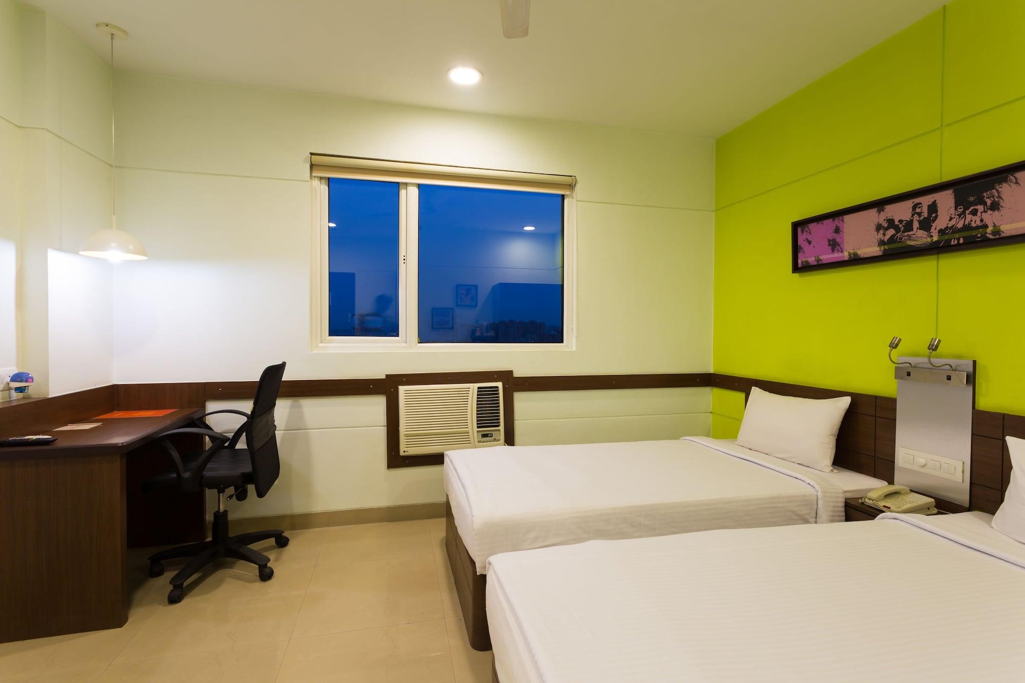 Отель Noida 63 Экстерьер фото