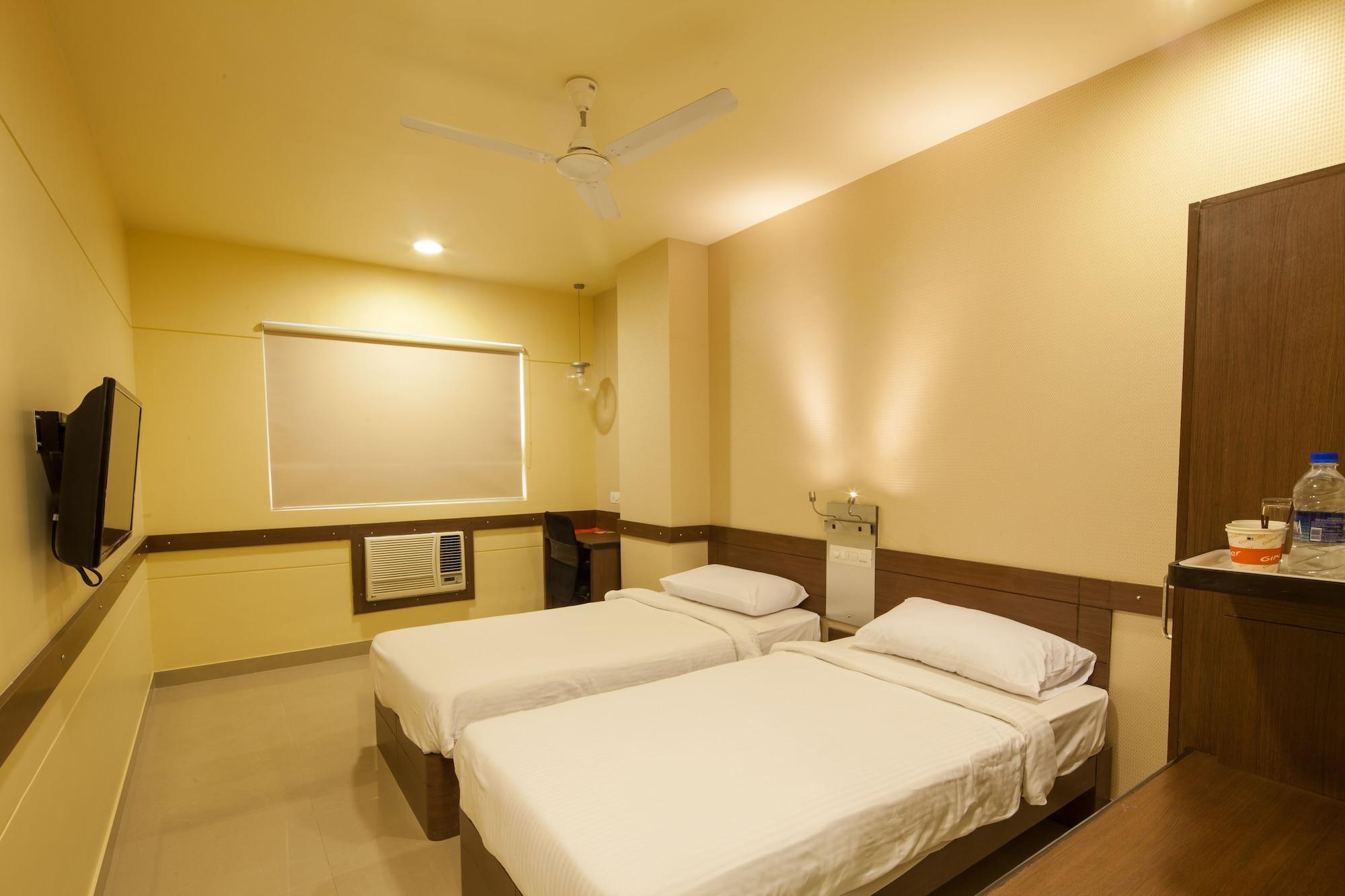 Отель Noida 63 Экстерьер фото